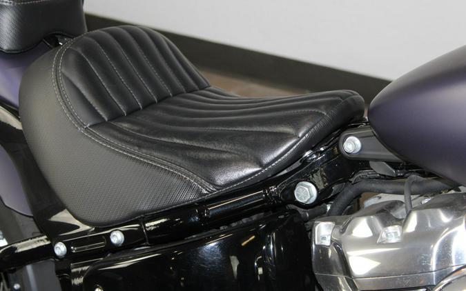 2025 Harley-Davidson® Street Bob™ PRPL ABYSS DNM