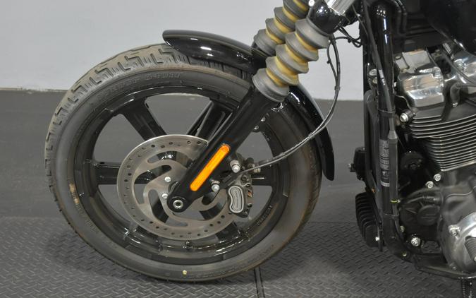 2025 Harley-Davidson Street Bob Vivid Black w/Cast Wheels