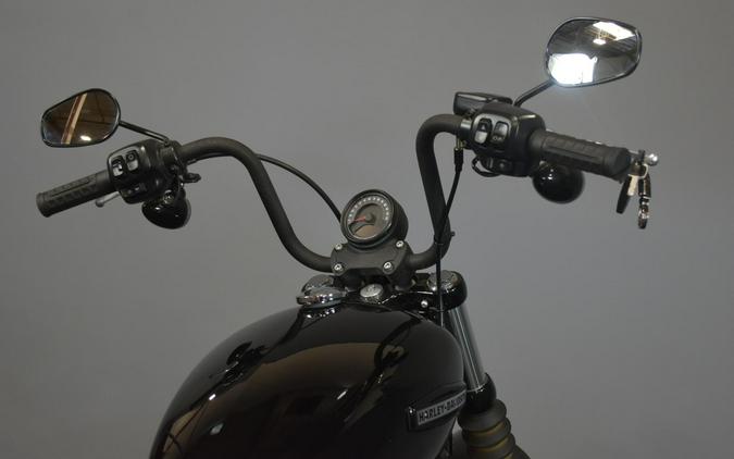 2025 Harley-Davidson Street Bob Vivid Black w/Cast Wheels