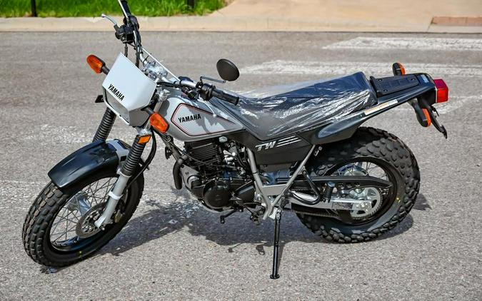 2025 Yamaha TW200