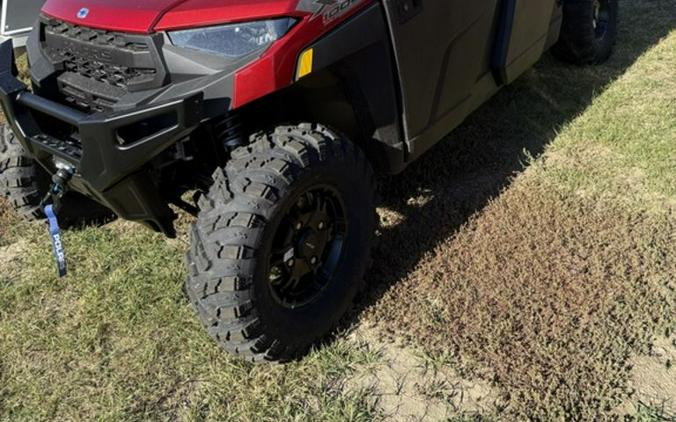 2026 Polaris® RANGER CREW XP 1000 NorthStar Edition Ultimate Sunset Red