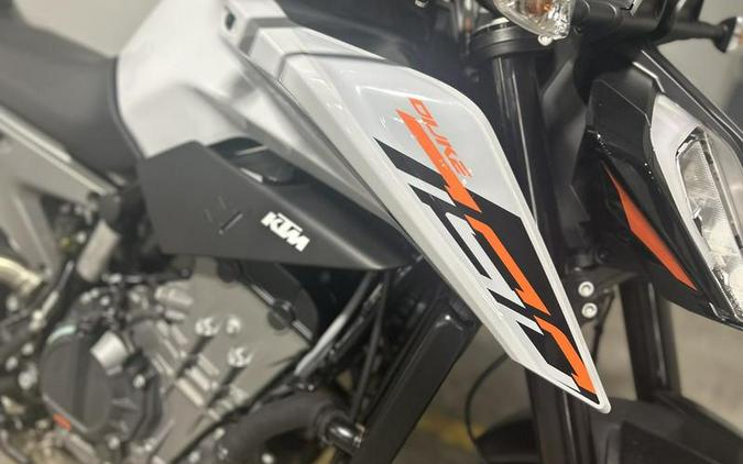 2024 KTM 790 Duke