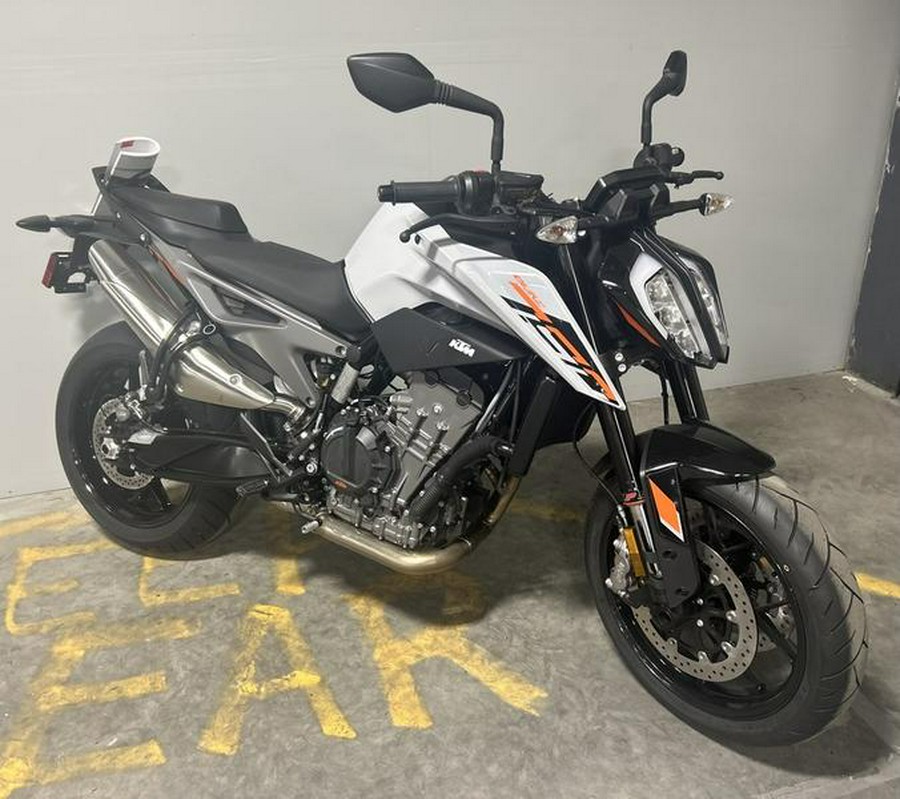 2024 KTM 790 Duke