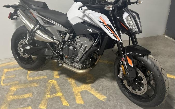 2024 KTM 790 Duke