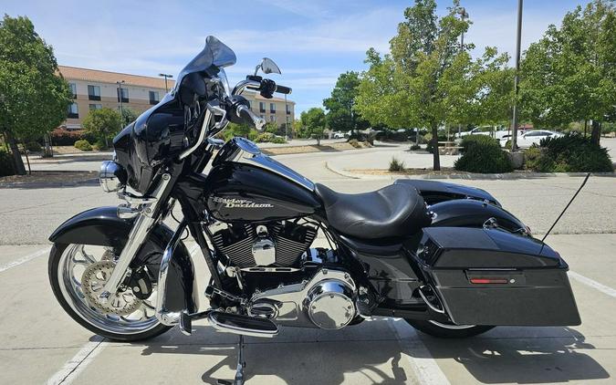 2010 Harley-Davidson® FLHX - Street Glide®