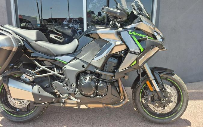 2025 Kawasaki Versys® 1100 SE LT ABS