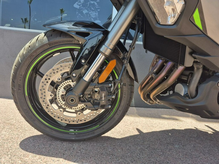 2025 Kawasaki Versys® 1100 SE LT ABS