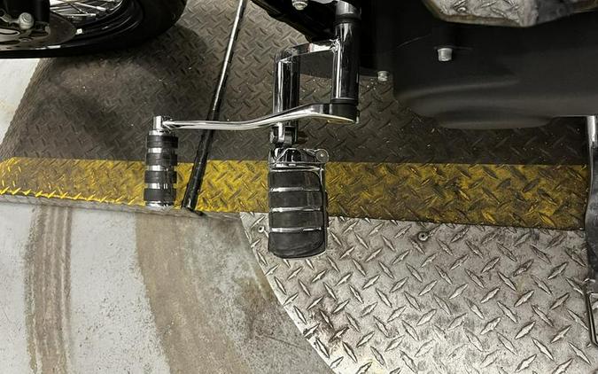 2017 Harley-Davidson® FXDB - Street Bob®