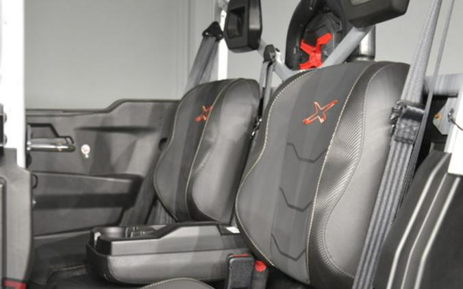 2024 Can-Am Defender MAX X mr with Half Doors HD10