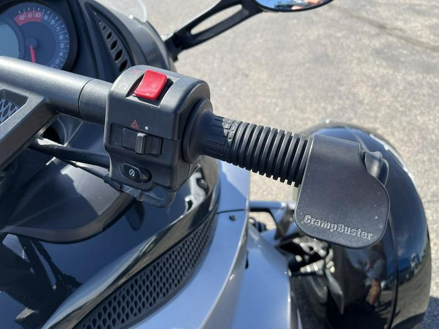 2011 Can-Am® 000B6BA00