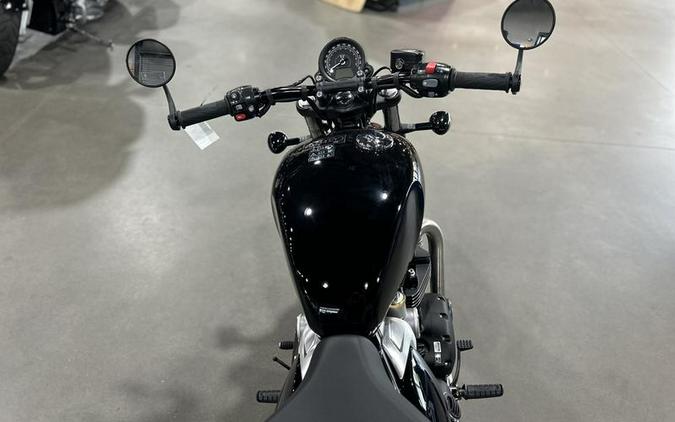 2026 Triumph Bonneville Bobber Jet black