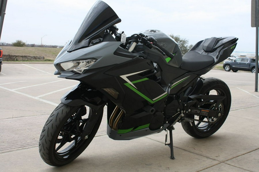 2023 Kawasaki EX400GPFAN