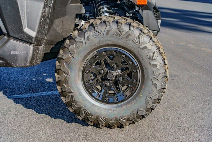 2026 Can-Am Maverick X3 MAX X ds Turbo RR Triple Black_4.5 in