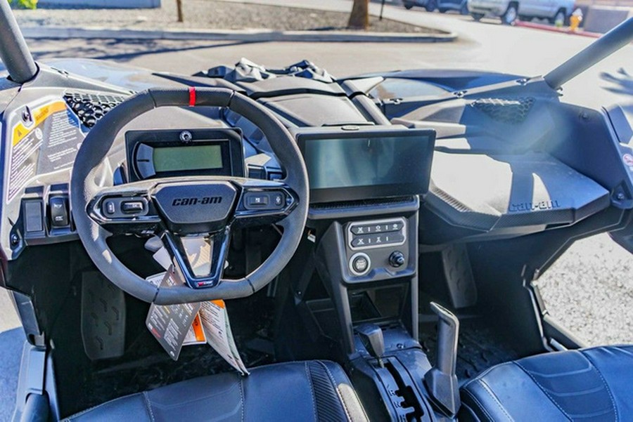 2026 Can-Am Maverick X3 MAX X ds Turbo RR Triple Black_4.5 in