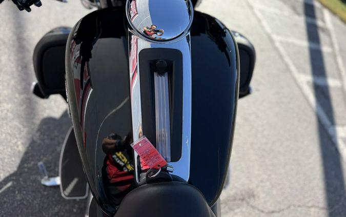 2015 Harley-Davidson® Ultra Limited FLHTK - 03995C