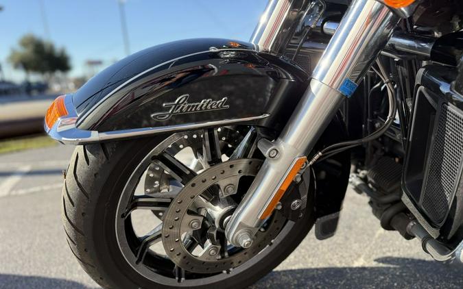 2015 Harley-Davidson® Ultra Limited FLHTK - 03995C