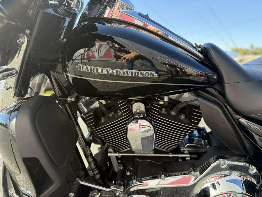 2015 Harley-Davidson® Ultra Limited FLHTK - 03995C