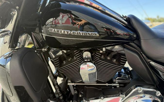 2015 Harley-Davidson® Ultra Limited FLHTK - 03995C