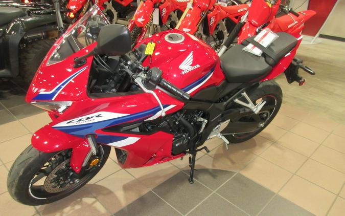 2026 HONDA CBR650R E-CLUTCH