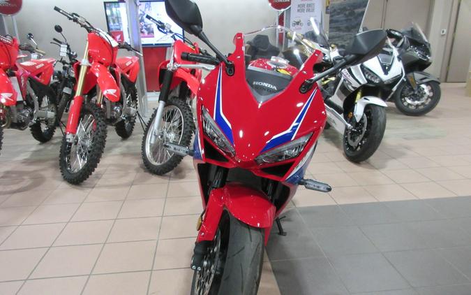 2026 HONDA CBR650R E-CLUTCH