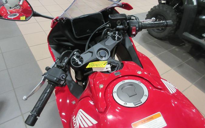 2026 HONDA CBR650R E-CLUTCH