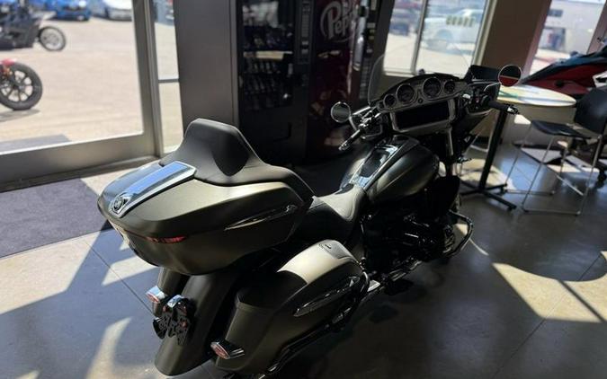 2023 BMW R 18 Transcontinental Manhattan Metallic Matte