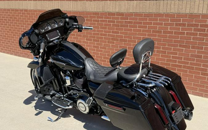 2015 Harley-Davidson® CVO™ Street Glide® Carbon Crystal with Phantom Flames