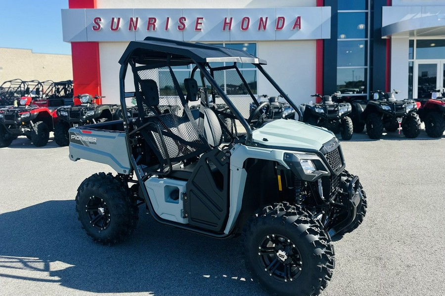 2026 Honda Pioneer 520