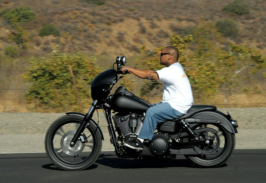 2016 HARLEY-DAVIDSON FXDB - F329121