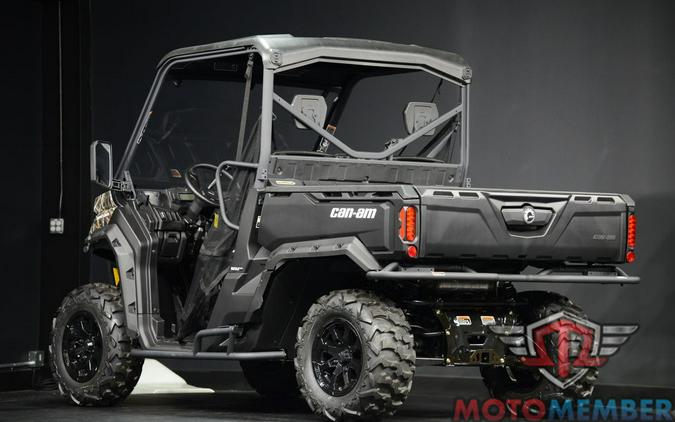 2025 Can-Am Defender DPS HD7