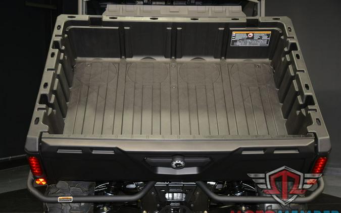 2025 Can-Am Defender DPS HD7