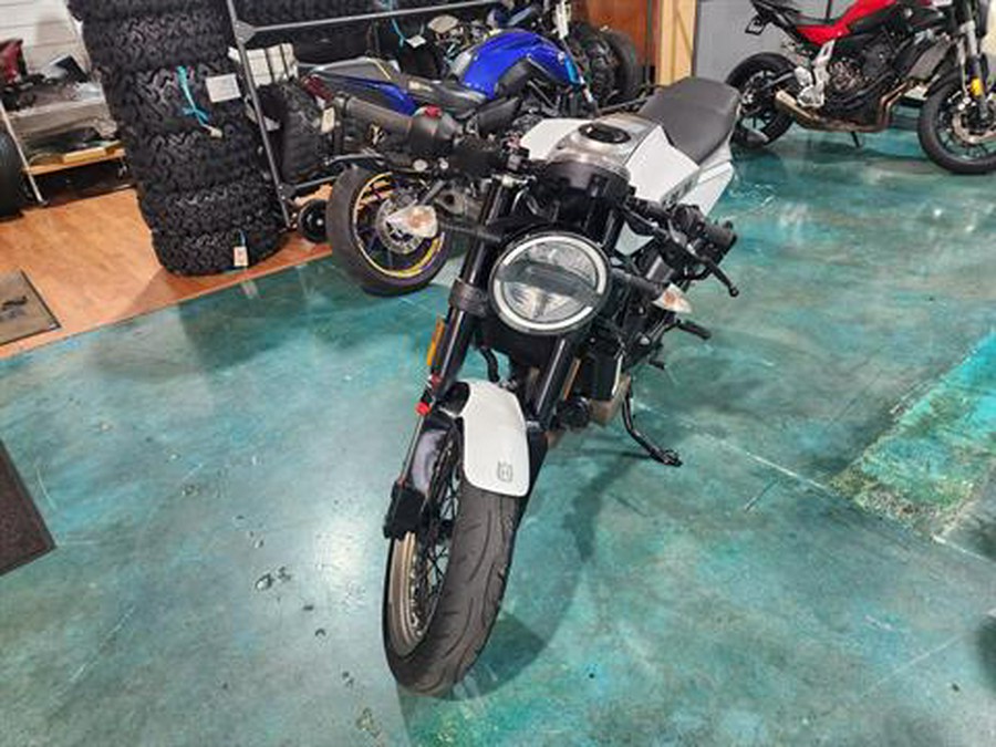 2023 Husqvarna Vitpilen 401