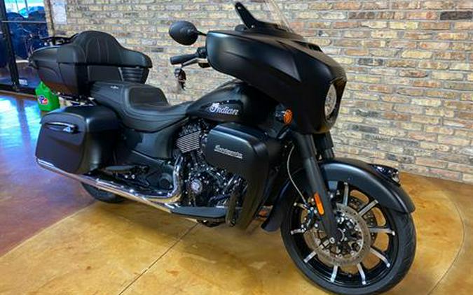 2022 Indian Motorcycle Roadmaster® Dark Horse®