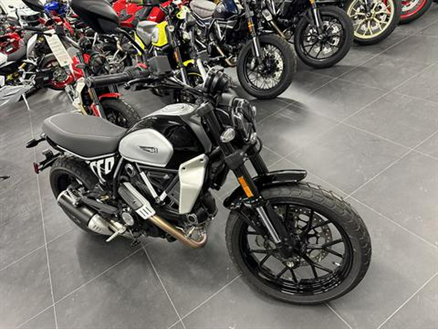 2024 Ducati Scrambler Icon