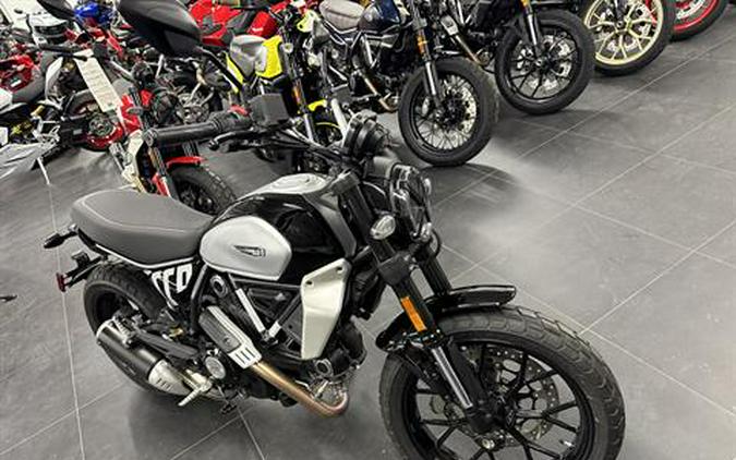 2024 Ducati Scrambler Icon
