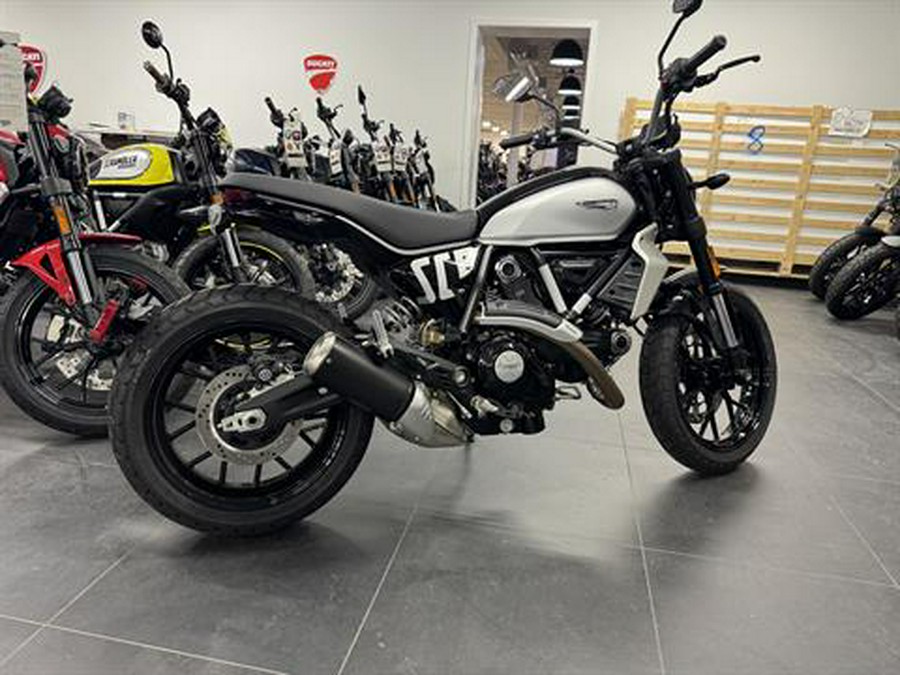 2024 Ducati Scrambler Icon