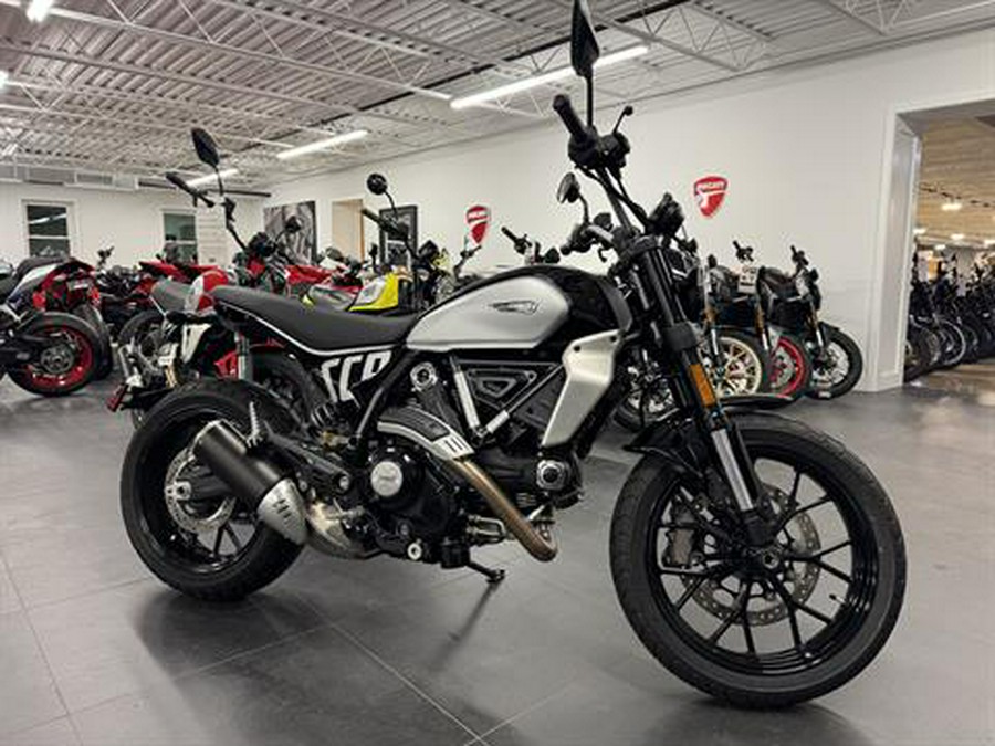 2024 Ducati Scrambler Icon