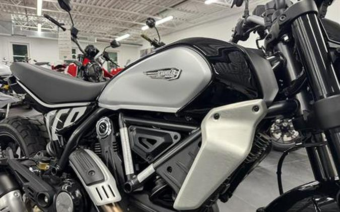 2024 Ducati Scrambler Icon