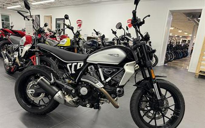 2024 Ducati Scrambler Icon