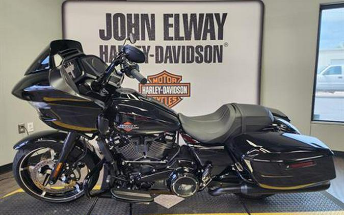 2025 Harley-Davidson Road Glide Base