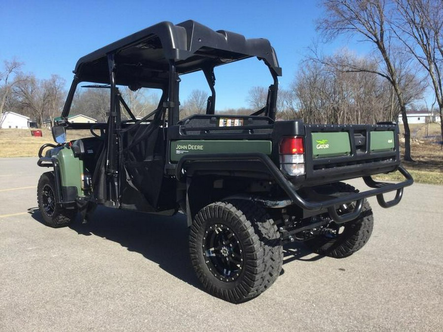 2024 John Deere 4-Passenger Gator™ XUV825M S4