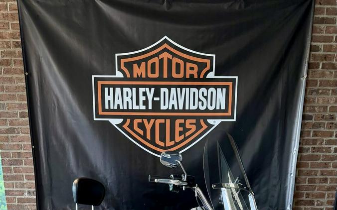 2017 Harley-Davidson Road King Vivid Black