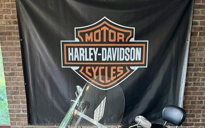 2017 Harley-Davidson Road King Vivid Black