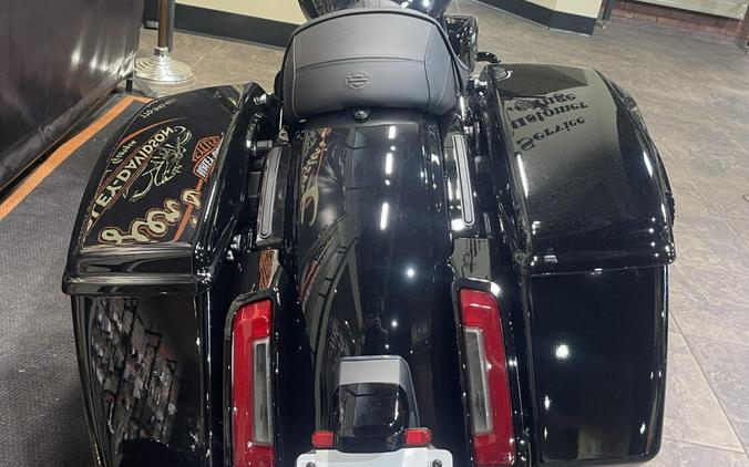 2026 Harley-Davidson® Road Glide® VIVID BLACK