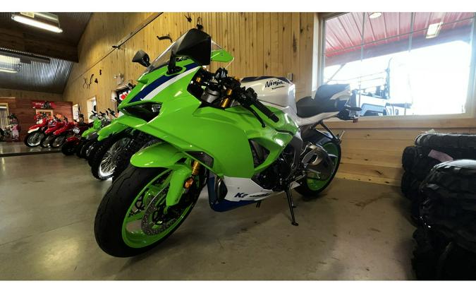 2024 Kawasaki Ninja ZX-6R ABS KRT Edition - LIME GREEN/PEARL CRYSTAL WHITE/BLUE