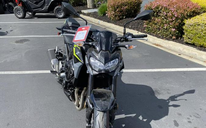 2024 Kawasaki Z900 ABS Metallic Spark Black/Metallic Matte Dark Gray