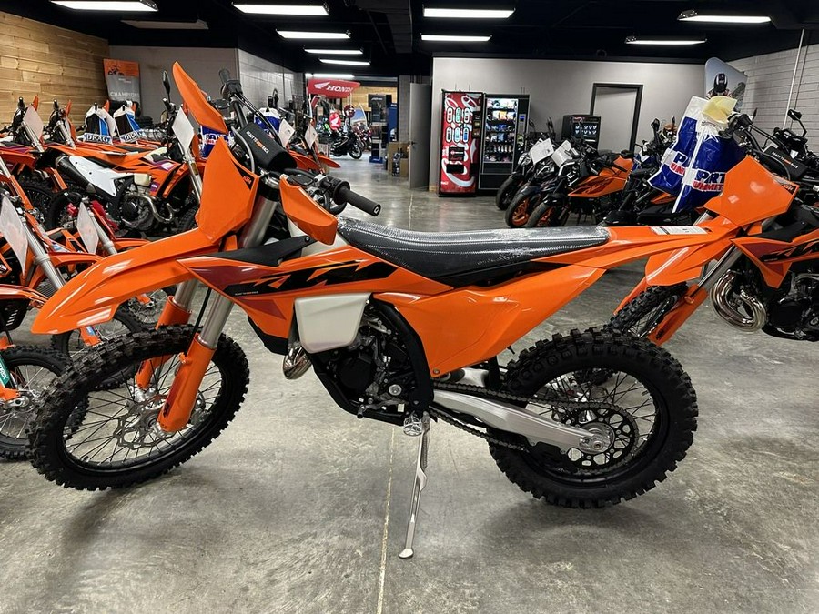 2025 KTM XC 125