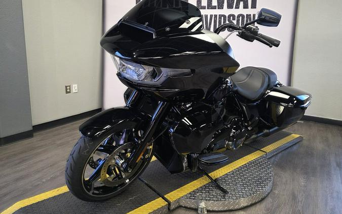 2025 Harley-Davidson Road Glide Base