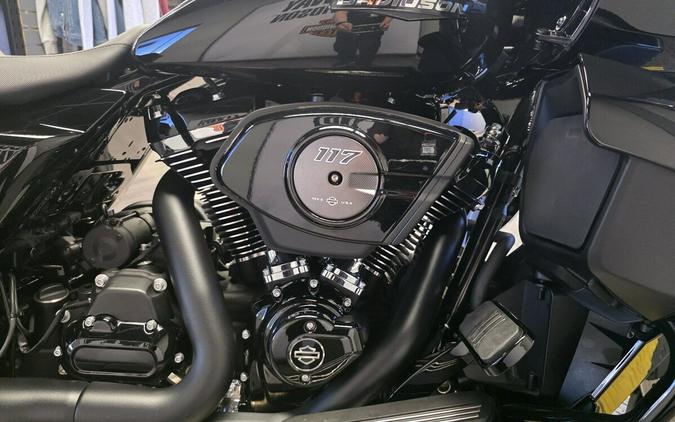 2025 Harley-Davidson Road Glide Base