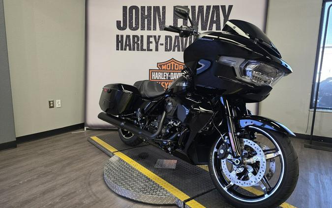 2025 Harley-Davidson Road Glide Base